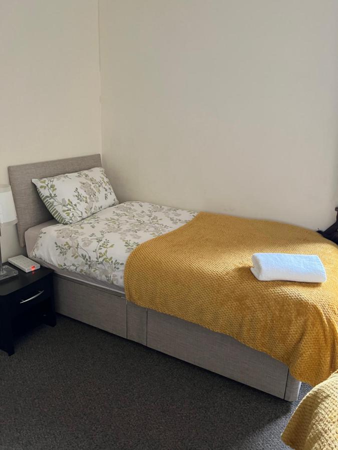 4 Bed Bungalow Near Airport Edinburgh Dış mekan fotoğraf