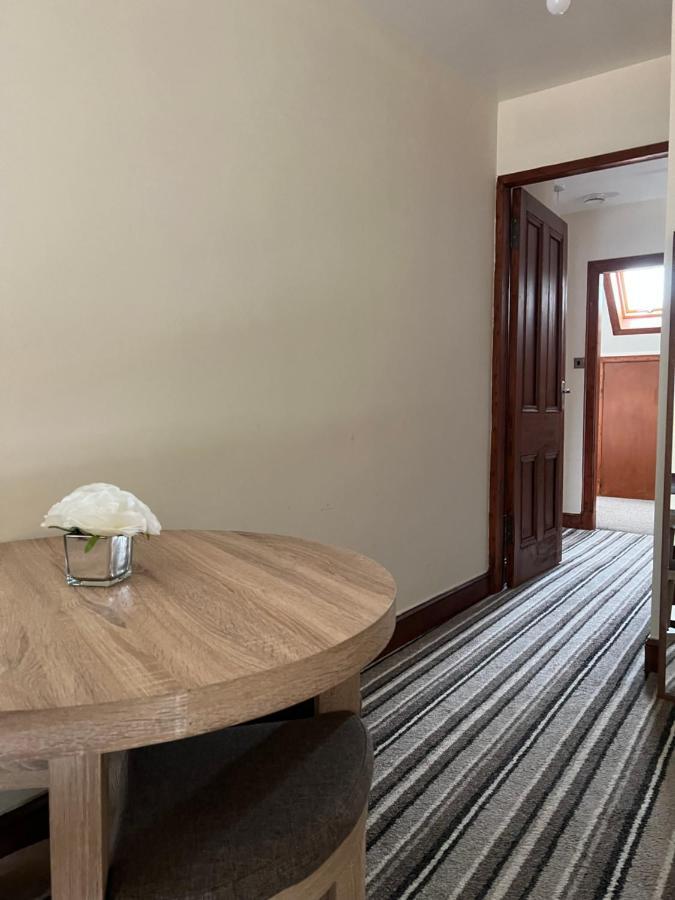 4 Bed Bungalow Near Airport Edinburgh Dış mekan fotoğraf