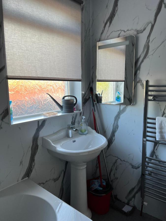 4 Bed Bungalow Near Airport Edinburgh Dış mekan fotoğraf